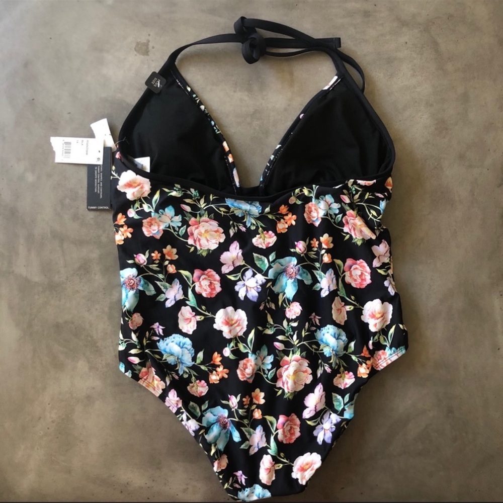 Kenneth Cole Plus Size Swimsuit Size 1X NWT - Picture 7 of 12